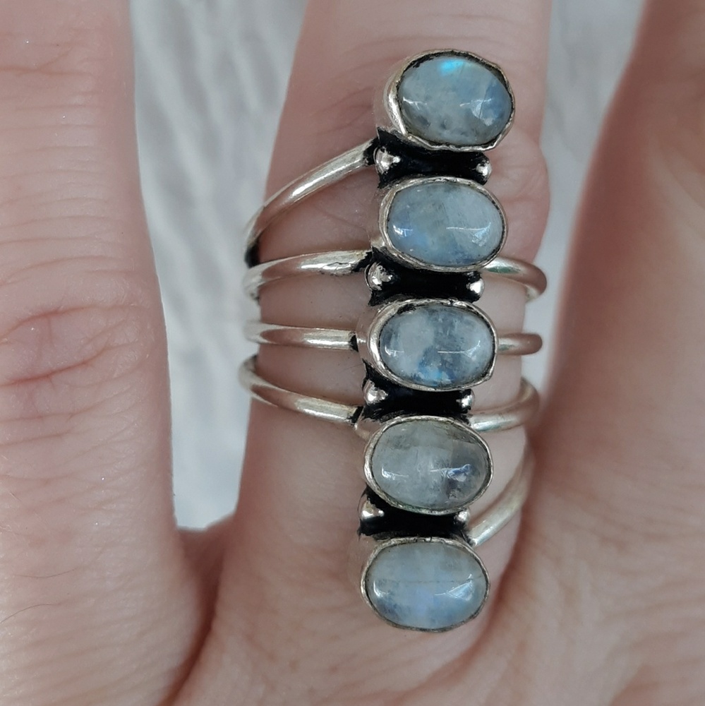New Rainbow Moonstone Silver Statement Ring. - image 2